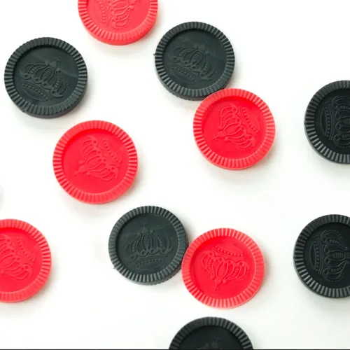 Vista 7 de Cannon Sports Piezas de repuesto de damas, paquete de 24 piezas de damas (12 negras, 12 rojas), damas apilables de plástico para juegos de mesa