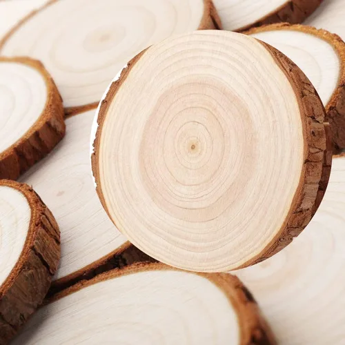 Vista 2 de Rebanadas de madera natural TICIOSH Craft Kit de madera sin terminar, preperforadas con agujero, círculos de madera para manualidades, decoración