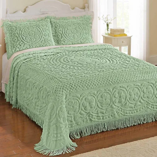 Vista 2 de Collections Etc Calista - Colcha ligera con borde de flecos de chenilla, Algodón, Verde, King