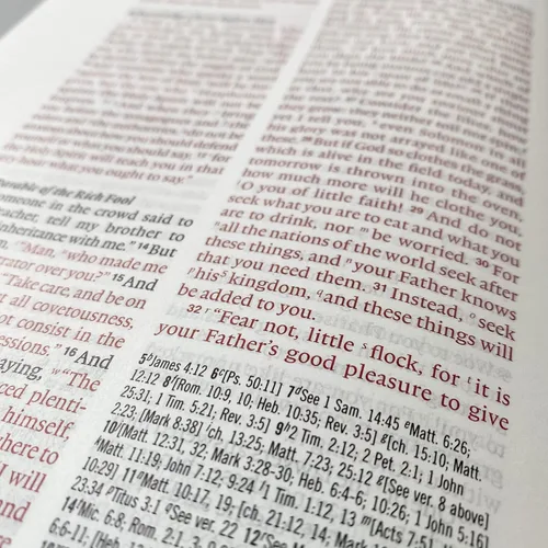 Vista 6 de Biblia ESV con margen amplio, letra manuscrita y grabada con láser, regalo personalizado, grabado de nombre personalizado disponible