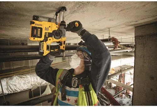 Vista 3 de DeWalt dch273p2 20V Max – Martillo perforador SDS con baterías 5 Ah sin escobillas.
