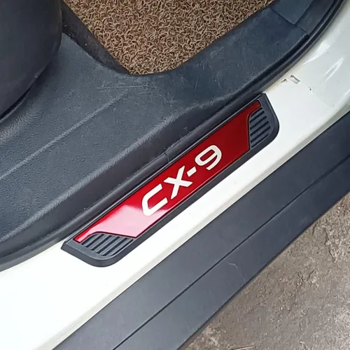 Vista 4 de Kit de protector de umbral de puerta inoxidable para Mazda CX-9 2017-2023 Accesorio interior (rojo)