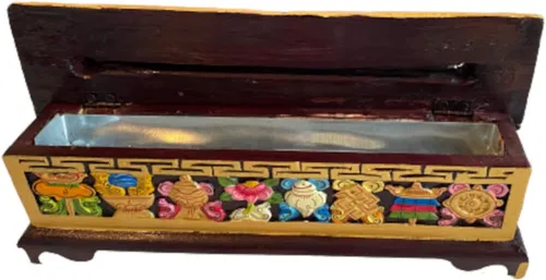 Vista 2 de Caja de incienso de madera hecha a mano tradicionalmente hecha a mano para pagoda tibetana, tallada a mano por artesanos locales en Nepal