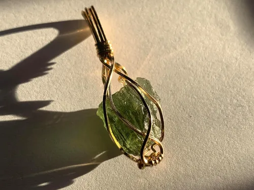 Vista 26 de 66 necklace pendant gemstones choose from moldavite, citrine, or herkimer diamond