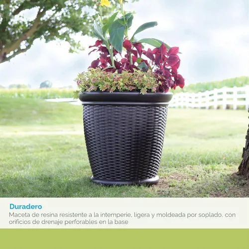 Vista 4 de Suncast. Maceta de mimbre con agujeros de drenaje perforables, maceta decorativa para interior/exterior, 18 pulgadas, Java