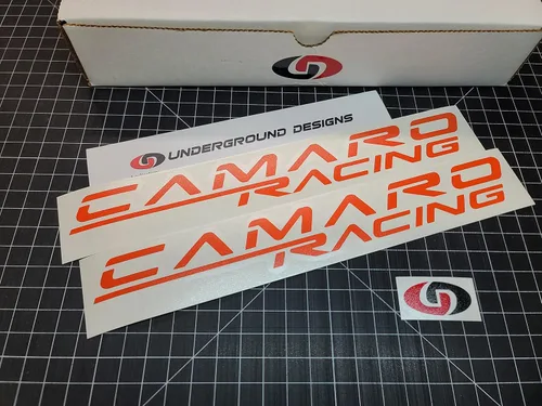 Vista 2 de Camaro Racing Calcomanías (2 unidades) Adhesivos laterales para panel basculante LSX LTX Select Color: (rojo brillante)