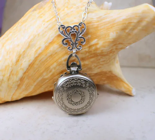 Vista 4 de Sapphire Crystal Multi Photo Locket