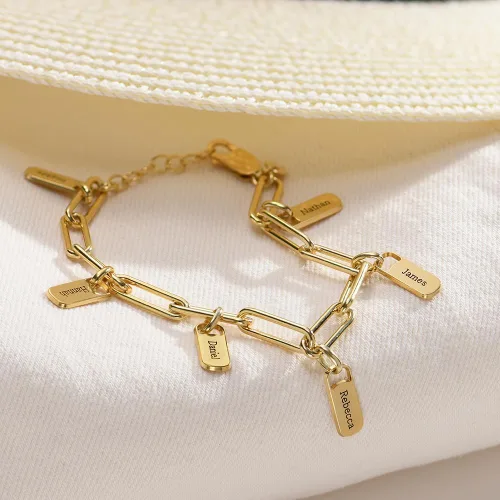 Vista 3 de MyNameNecklace Personalized Rory Bracelet with Custom Tag Charms - Diamond Option - by MYKA