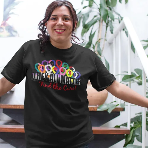 Vista 3 de Camiseta con cintas de concientización sobre el cáncer con texto en inglés They All Matter Find The Cure