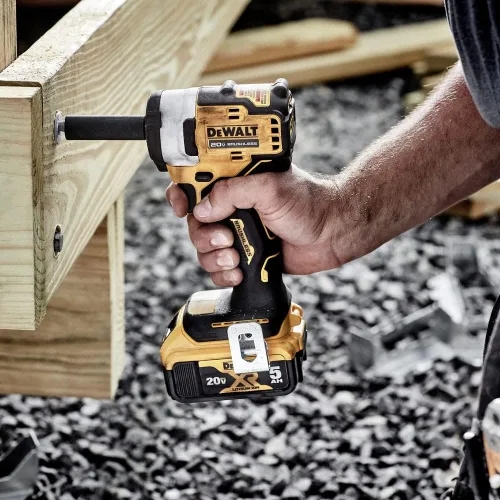 Vista 8 de DEWALT DCF913B 20V MAX* 3/8 pulgadas Llave de impacto inalámbrica con yunque de anillo de cerdo (solo herramienta)
