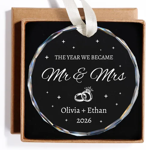 Vista 21 de Adorno personalizado para casados de primera Navidad 2026, regalos de compromiso para parejas, adorno de boda personalizado para recién casados