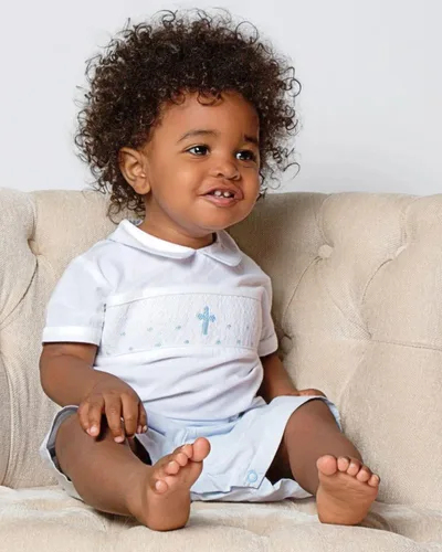 Vista 5 de Carriage Boutique Traje Bobbie cruzado fruncido a mano Trajes de bautizo para niños Trajes de bautismo para niños Diseñado en Estados Unidos