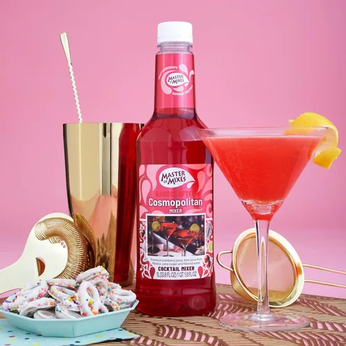 Vista 3 de Master of Mixes Cosmopolitan - Mezcla de bebida lista para usar, 1 litro, paquete de 3 Cranberry Juice, Sweet Orange Oils, & Lime Juice Cocktail