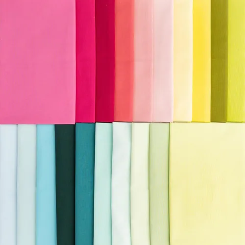 Vista 2 de True Fabrics Solids Radiance - Tela precortada (cuadrados de 5 pulgadas)