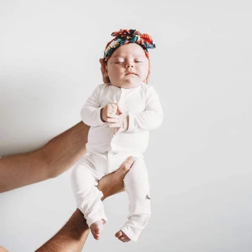 Vista 3 de KYTE BABY Mameluco suave unisex con cierre a presión, 97% rayón hecho de bambú, 3% elastano