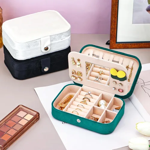 Vista 7 de Fixwal Caja de viaje de terciopelo de felpa, organizador de joyas de viaje pequeño para mujeres y niñas, joyero portátil con espejo para anillos