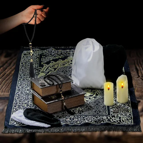 Vista 4 de Mindsoft 10 alfombras de oración musulmana islámica con sombreros Kufi, gorra de oración, cuentas de oración musulmanas Tasbih, brújula portátil