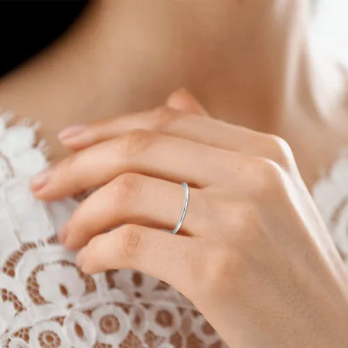 Vista 7 de Anillo de boda de 1mm de grosor abovedado en oro amarillo de 14K