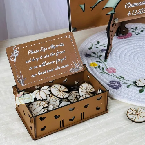 Vista 4 de Libro de invitados con tema de princesa de cuento de hadas Libro de invitados personalizado de decoración de rana príncipe para quinceañera