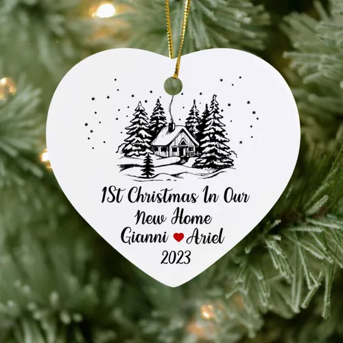 Vista 5 de Adorno de primera Navidad en nuestro nuevo hogar, adorno para el primer hogar 2025, decoración personalizada para colgar en el árbol de Navidad