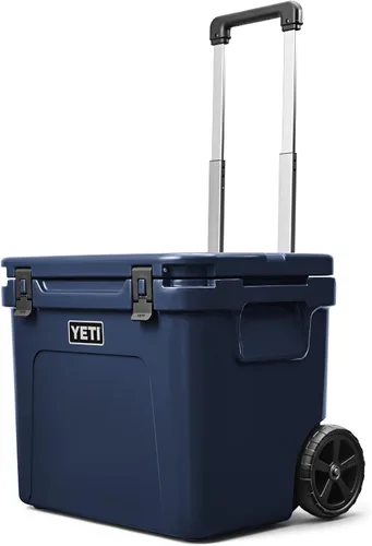 Vista 9 de YETI Roadie 60 - Hielera con ruedas y mango retráctil de periscopio