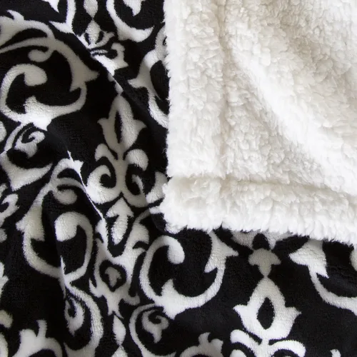 Vista 3 de Bedford Home Manta Sherpa de forro polar negro/blanco