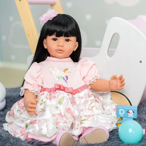 Vista 2 de Muñecos de bebé Reborn realistas de 24 pulgadas, cuerpo de tela de piel marrón con vestido de princesa, los mejores juegos de regalo de Navidad