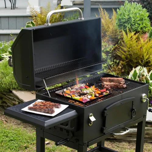 Vista 3 de Lodge - Cesta de parrilla de acero al carbono pre-sazonada, 12 pulgadas