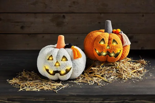Vista 2 de Mud Pie Light Up Sherpa Jack-o-Lantern Almohada naranja, 8" x 9