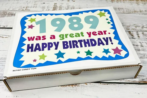 Vista 2 de RETRO CANDY YUM ~ Ideas de regalo de cumpleaños número 33 de 1989, surtido de dulces nostálgicos de la infancia, regalos de cumpleaños número 33