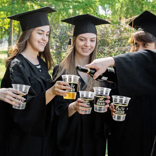 Vista 7 de Gatherfun Decoraciones de graduación 2026-100 piezas de vasos de plástico de graduación negros y dorados de 16 onzas para fiesta de graduación