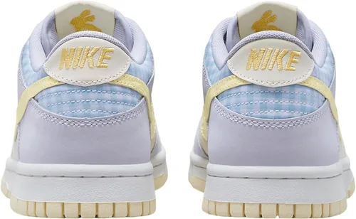 Vista 51 de Nike Kid's Dunk Low Sneaker