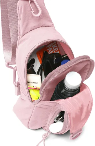 Vista 3 de ODODOS Bolso bandolera diario con correas ajustables, bolso cruzado en el pecho, mochila pequeña ligera para viajes casuales y senderismo