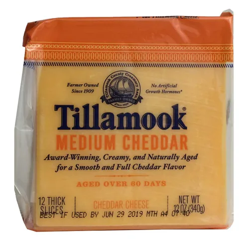 Vista 2 de Tillamook Queso cheddar mediano, 12 rebanadas gruesas, 12 onzas (paquete de 4)