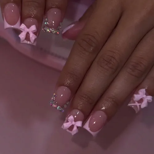 Vista 21 de Uñas postizas cortas cuadradas MABKJLF, uñas francesas falsas con gradiente, uñas de cobertura completa, flores blancas, uñas falsas con diseños