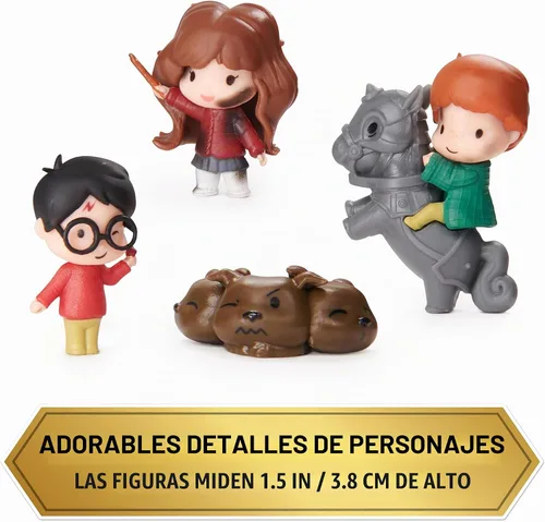 Vista 6 de Wizarding World Harry Potter, Set de Regalo de Escena de Micro Momentos Mágicos con Figuras de Acción Exclusivas de Harry, Hermione, Ron, Fluffy