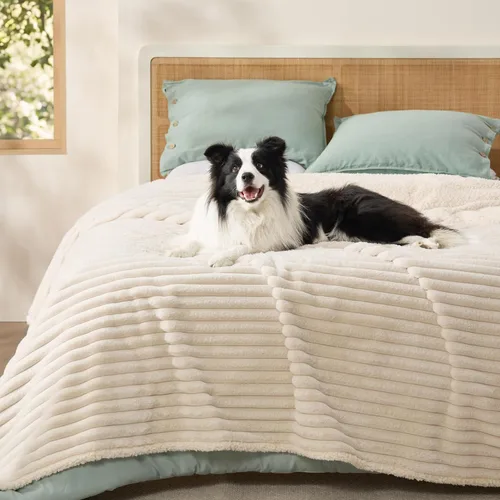 Vista 17 de Bedsure ComfyFleece® - Mantas impermeables para perros pequeños Crema