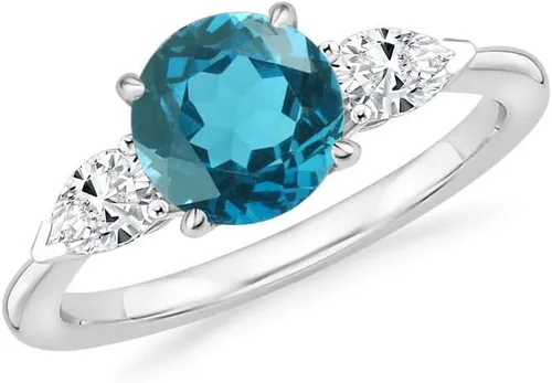 Vista 9 de Anillo de compromiso de 3 piedras con topacio azul Londres y diamante blanco de talla redonda y pera, acabado de oro de 14 quilates, anillo