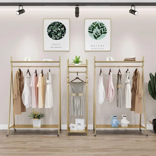 Vista 5 de Perchero industrial dorado independiente con estantes dobles, perchero móvil resistente para organizar ropa y zapatos (47 pulgadas de largo)