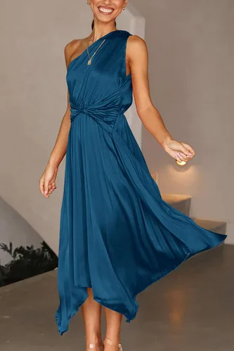 Vista 2 de PRETTYGARDEN Vestido largo de satén de verano para mujer, con un hombro descubierto, sin mangas, fruncido, con torceduras fluidas