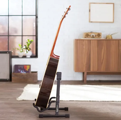 Vista 12 de Amazon Basics Soporte plegable portátil ajustable para guitarras eléctricas y acústicas, en forma de A, totalmente montado con espuma acolchada