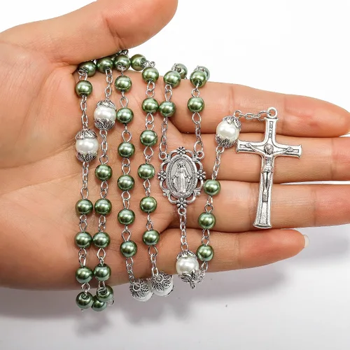 Vista 5 de Nazareth Store - Collar de cuentas de perlas rosario blanco Padre Nuestro con medalla de Lourdes y crucifijo de cruz devoción espiritual