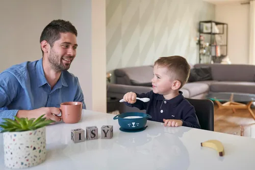 Vista 6 de Babymoov TAST'ISY - Juego de alimentación para bebés, cuenco de succión y cuchara de silicona no tóxica sin BPA (apto para microondas y lavavajillas)