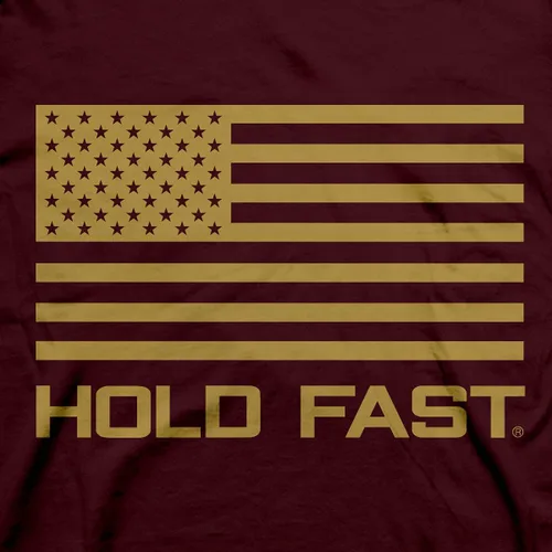 Vista 3 de Camiseta de algodón con cuello redondo con texto en inglés When People Forget God Tyrants Forge Their Chains Patrick Henry Maroon, talla S