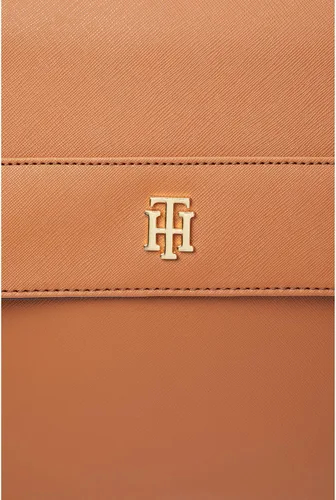 Vista 4 de Tommy Hilfiger Mochila con solapa Camilla II, Coñac, Mochila con solapa Camilla Ii