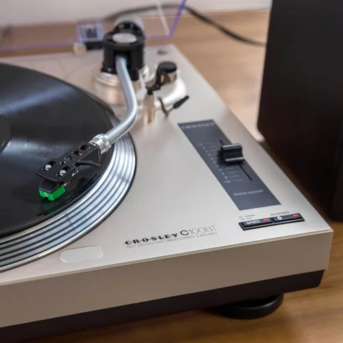 Vista 13 de Crosley KT100BT-CP - Sistema estéreo de tocadiscos Bluetooth con altavoces, champán