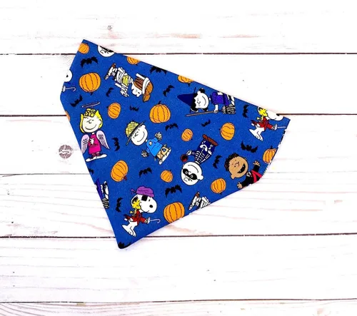 Vista 2 de Dog Bandana, Halloween Dog scarf, Dog costume bandana, slip over the collar dog bandana (Large)