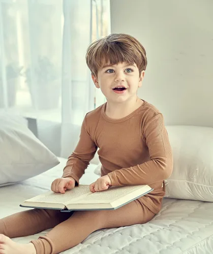 Vista 5 de AVAUMA - Conjunto de pijama acanalada para niños y niñas, de ajuste ceñido, para uso diario