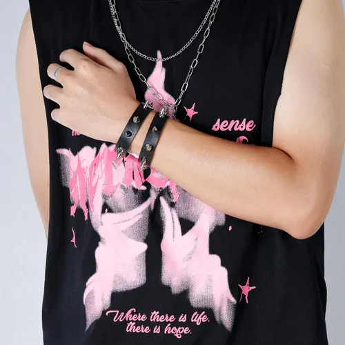 Vista 3 de Manfnee Pulsera de cuero punk, pulsera trenzada con remaches para hombres y mujeres, ajustable
