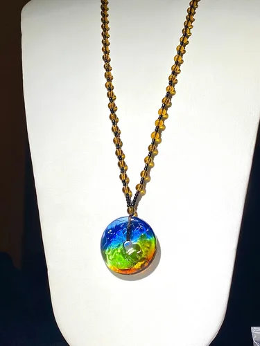 Vista 6 de Collar de cristal arcoíris para hombre y mujer, con diseño de buda sonriente, cristal verde, koi, peces curativos, jade estabilizado, turquesa